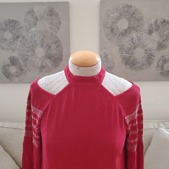 O'Neill | 'Mirage' Long Sleeve Relaxed Mini Dress - size Small in Red - Picture 3 of 10